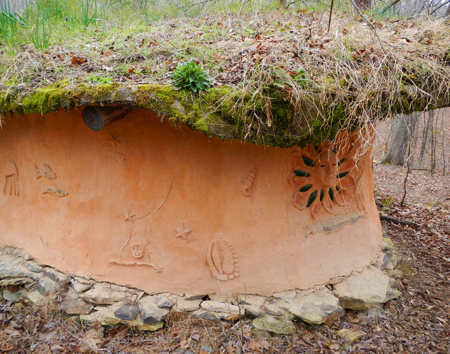 Round strawbale house with sod roof